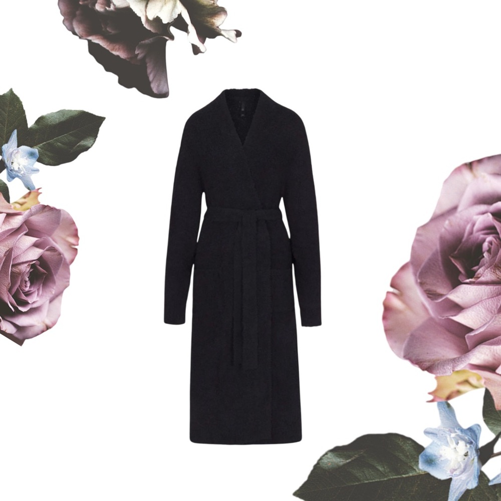 Skims NWOT COZY KNIT UNISEX ROBE